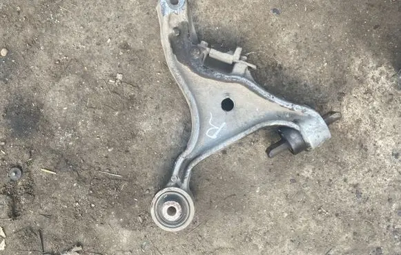 Volvo V70 Front control arm