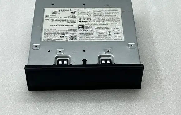 Radio/CD/DVD/GPS head unit