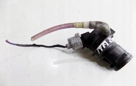 Mazda 6 Windscreen/windshield washer pump