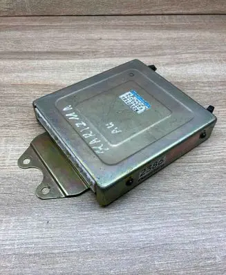 Mitsubishi Carisma Engine control unit/module ECU MD322386 E2T63276