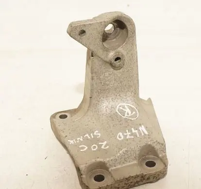 BMW 5 F10 F11 Engine mounting bracket 6788612