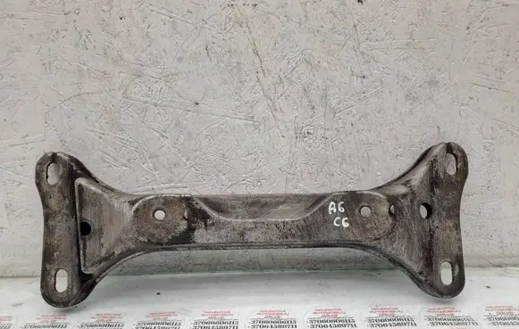Volkswagen Touareg I Gearbox mounting bracket 1094683