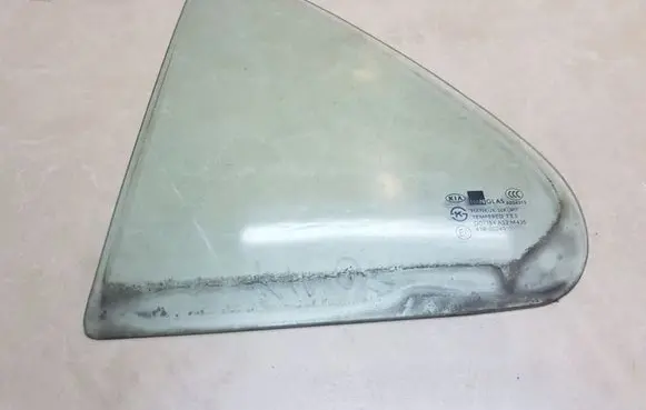 KIA Sorento Rear vent window glass 43R00240