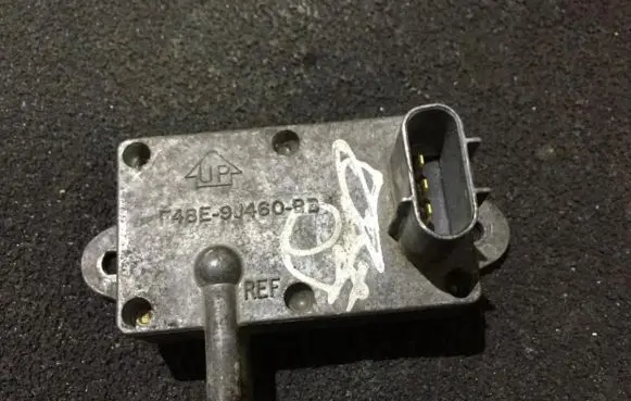 Ford Mondeo MK I Air pressure sensor f48e9j460bb