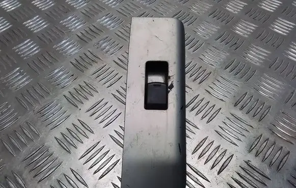 Nissan Navara D40 Electric window control switch