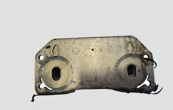 Volvo V40 Oil filter mounting bracket 31368636