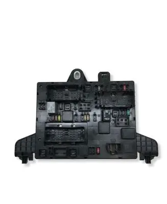Opel Astra J Fuse module 13343950