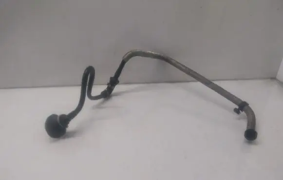 Volkswagen PASSAT B5.5 Vacuum line/pipe/hose 800611743B