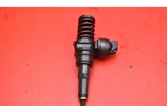 Seat Altea XL Fuel injector 038130073BN