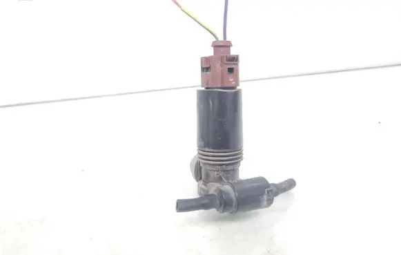 Land Rover Evoque I Windscreen/windshield washer pump 1011285 130630B