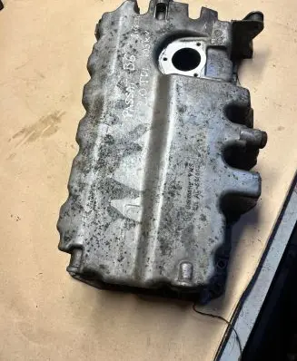 Volkswagen PASSAT B6 Oil sump 03G103603 03g103601h