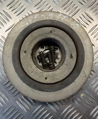 Opel Zafira B Crankshaft pulley WGR90 310360HZ