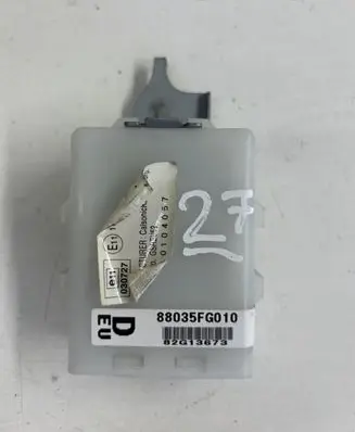 Subaru Impreza III Door central lock control unit/module 88035FG010