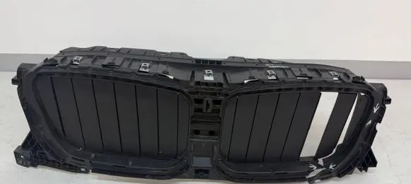 BMW X3 G01 Front bumper upper radiator grill 5A1DA48 5811R1001 988164602