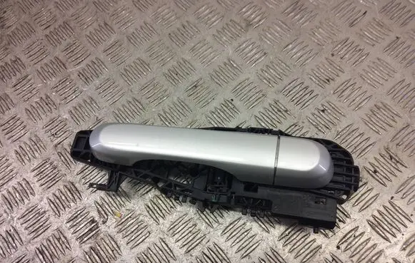 Jeep Renegade Rear door exterior handle 252109