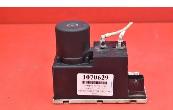 Audi A3 S3 8L Central locking vacuum pump 8L0862257