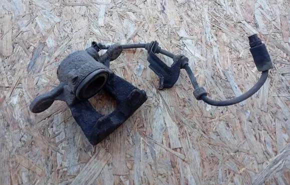 BMW 1 E81 E87 Front brake caliper 