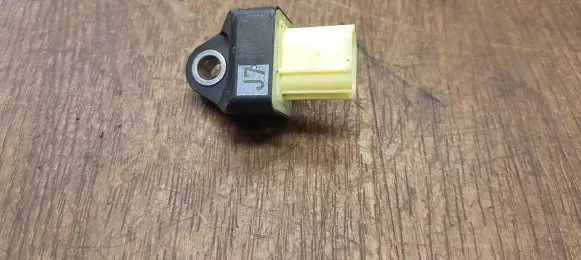 Lexus RX 450H Airbag deployment crash/impact sensor 8983128040
