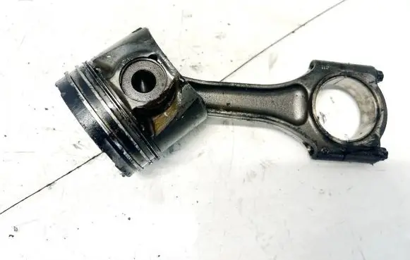 Opel Vectra B Piston with connecting rod