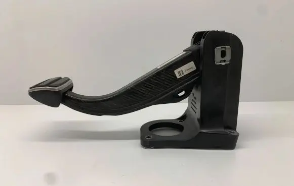 Porsche Taycan 9J1 Brake pedal 9J1723029