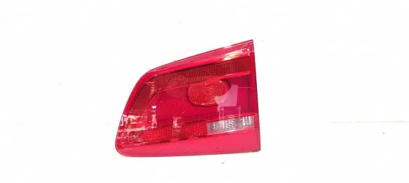 Volkswagen Touran I Tailgate rear/tail lights 176443