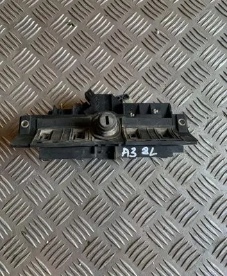 Audi A3 S3 8L Tailgate/trunk/boot exterior handle 4B0827565H 8D9827565H