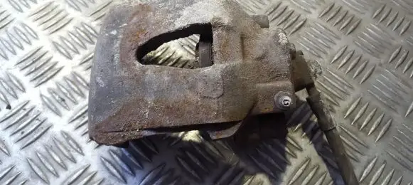 Volkswagen Golf IV Front brake caliper