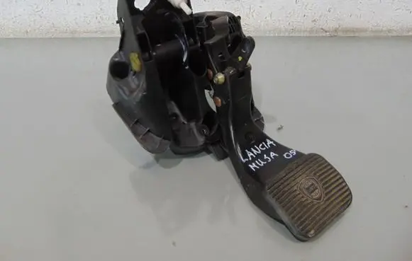 Lancia Musa Brake pedal