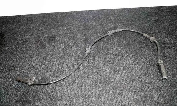 BMW 5 F10 F11 ABS rear brake sensor 6784901