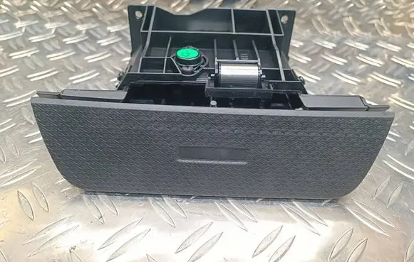 Citroen C4 III e-C4 Glove box