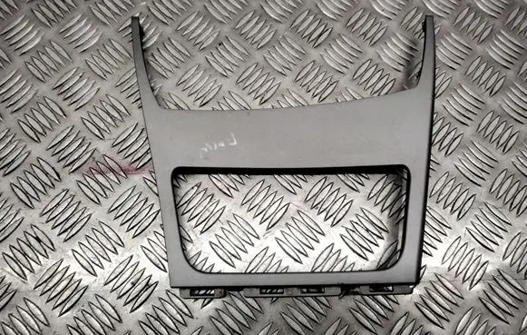 BMW 1 E81 E87 Ashtray trim (front) 7129142