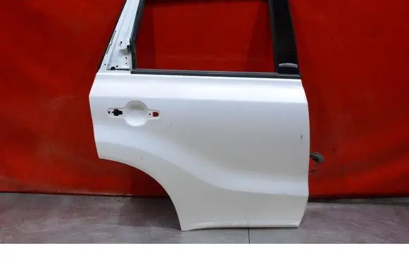 Suzuki Grand Vitara II Rear door