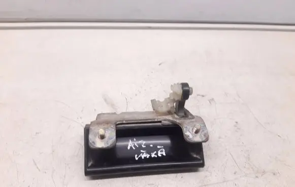Mitsubishi Galant Tailgate/trunk/boot exterior handle MB830586