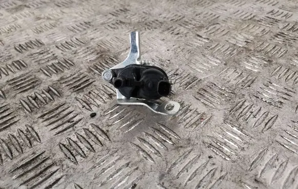 Subaru Forester SK Vacuum valve 16131AA080 1362007490