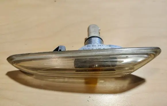 BMW 3 E46 Front fender indicator light 4166L