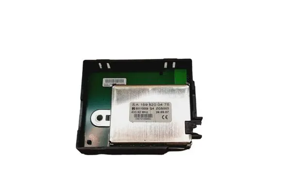 Mercedes-Benz A W169 Antenna control unit A1698200475 50110009 ZGS005