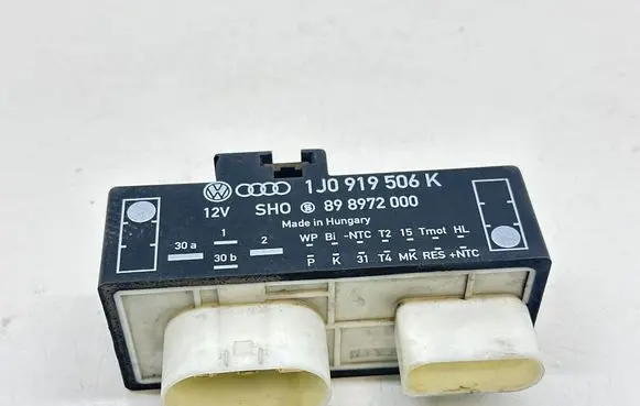 Audi TT Mk1 Coolant fan relay 1J0919506K