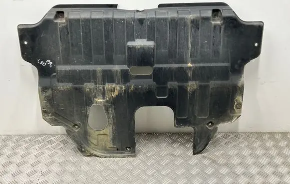 Hyundai i30 Engine splash shield/under tray 