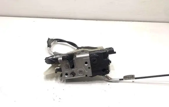 Peugeot 208 I Front door lock 
