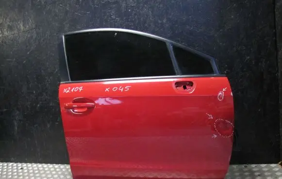 Subaru WRX Front door N2108Defektas