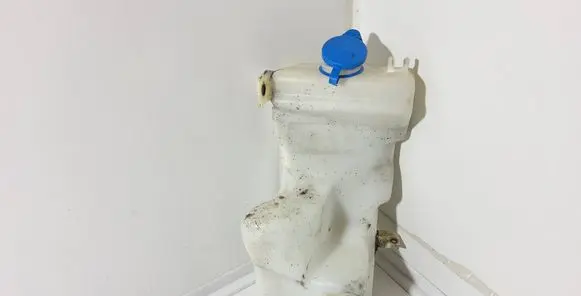 Audi A6 S6 C4 4A Windshield washer fluid reservoir/tank 4A0955453B 4A0955651