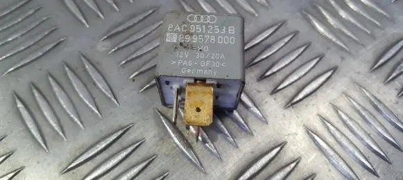 Audi A6 S6 C4 4A Other relay 8a0951253b 899578000