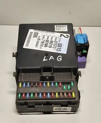 Renault Laguna II Fuse module 8200607573G 8200660166 8200496219