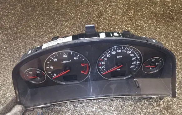 Opel Signum Speedometer (instrument cluster) 13144747WF