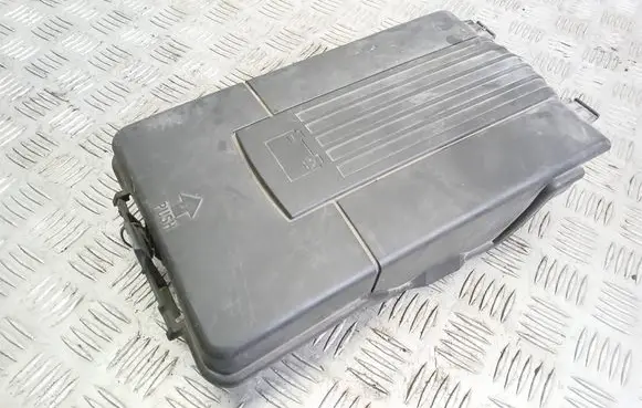Volkswagen PASSAT B6 Battery box tray cover/lid 1K0915443C