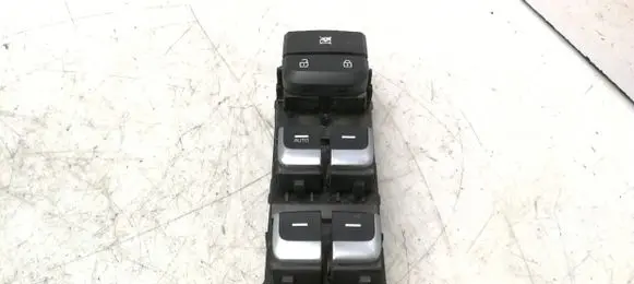 KIA Sportage Electric window control switch 93570F1020 PM02 R9P0308