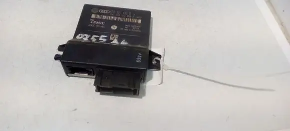 Audi A6 S6 C6 4F Gateway control module 4F0907468D 4F0910468A
