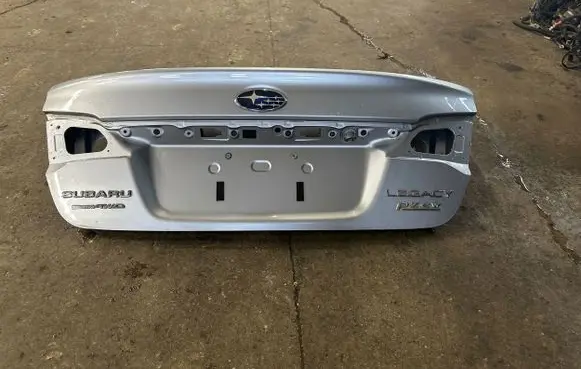 Subaru Legacy Tailgate/trunk/boot lid