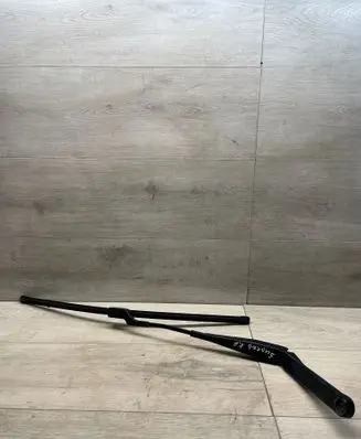 Front wiper blade arm