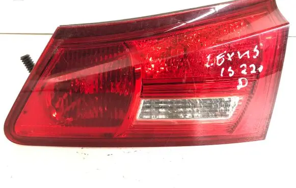 Lexus IS 220D-250-350 Tailgate rear/tail lights